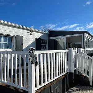 mobil-home-avec-piscine-sur-la-cote-de-granit-rose.inbrittany.com/